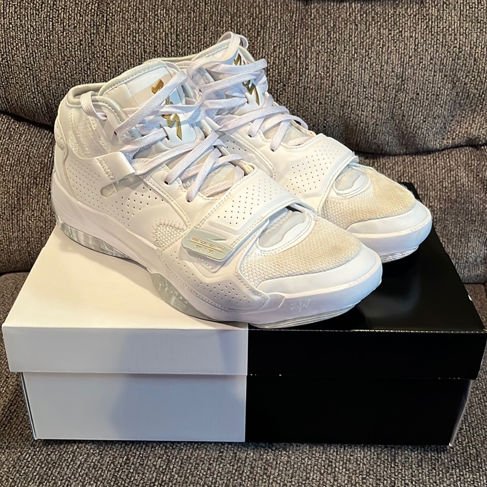 Pre-Owned Zion Jordan 2 Mens Size 11